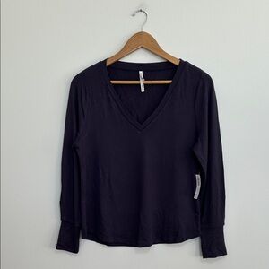 Soma Women's Purple V-Neck Long Sleeve Top Size Small NWT